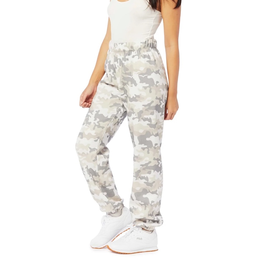New with tag lazypants size S white camo